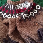 ロピーカーディガンののヨーク、復活‼衿まで編めました(^o^)♫