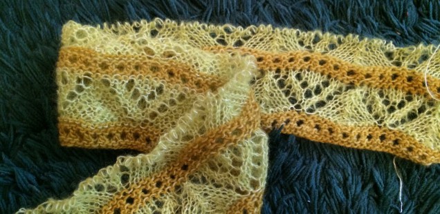 「毛糸玉159」からMalabrigo laceとPOLEでレーシーなプルオーバーを編み始めました♫