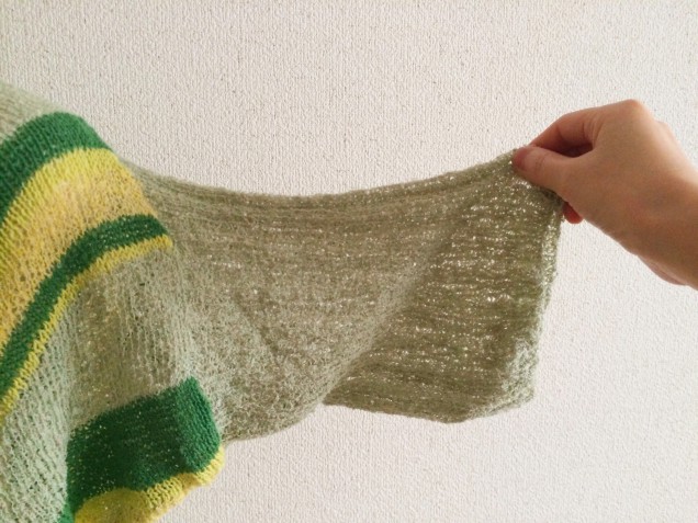 前回編んだミドリのお袖。