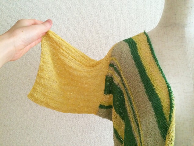 昨日、編んだ黄色のお袖。 カワイイです♡