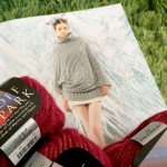 母にベストアイズコレクション109「アンルックドフォーシルエット」のビッグセーターを編みます。