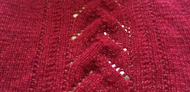 「タートルネックのラグランプルオーバー」のパーツを編み終えました。